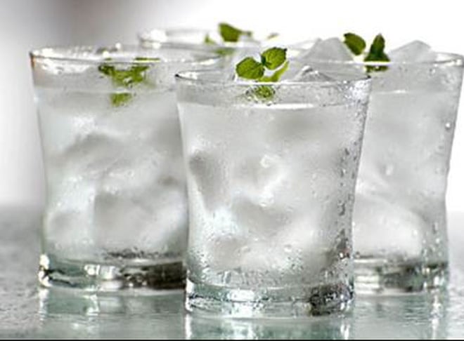 Chuẩn bị nước mát để uống khi chuyển nhà