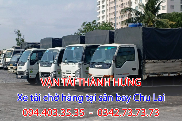 Xe tải chở hàng tại sân bay Chu Lai với đa dạng hình thức