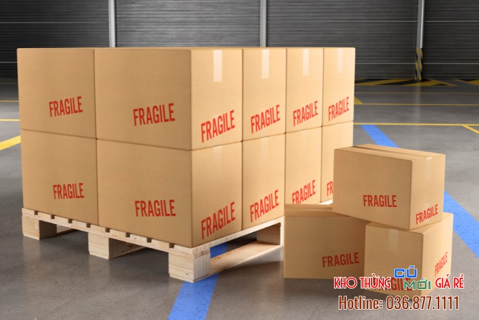 Thùng carton cỡ lớn sử dụng để vận chuyển hàng hóa